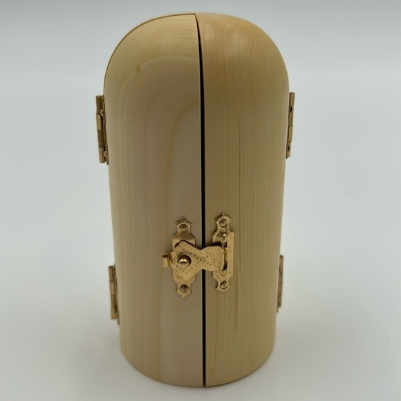 1714- Catholic Altar Religious Portable Holy Family Box Hand Carved Wood Box NWT - Picture 8 of 8